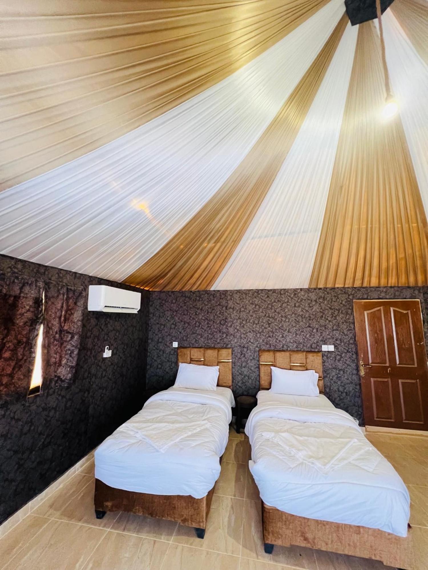 ワディ ・ラムAbdullah Luxury Campアパートメント エクステリア 写真